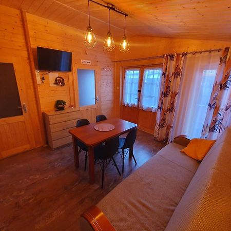 Apartamenty Crystal تشيخوتشينيك المظهر الخارجي الصورة